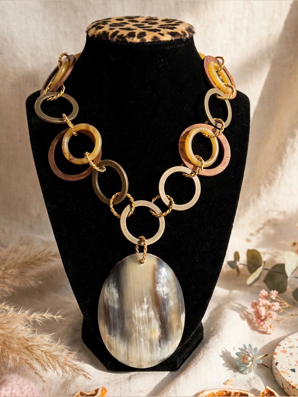 Yochi New York Signed Statement Necklace Chunky Resin Wood Horn Link PendantBoho